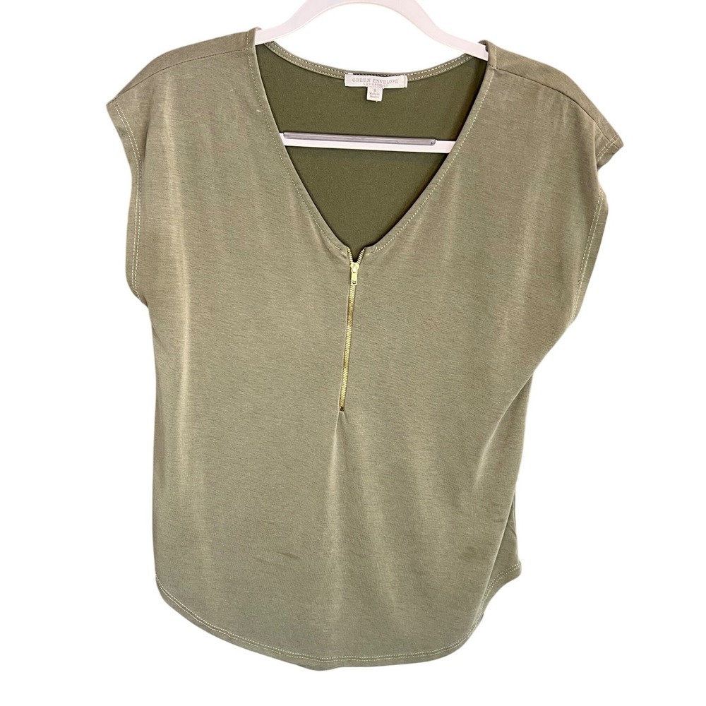 Green Envelope Los Angeles Women Olive Green Zipper V Neck Cap Sleeve Top Size S